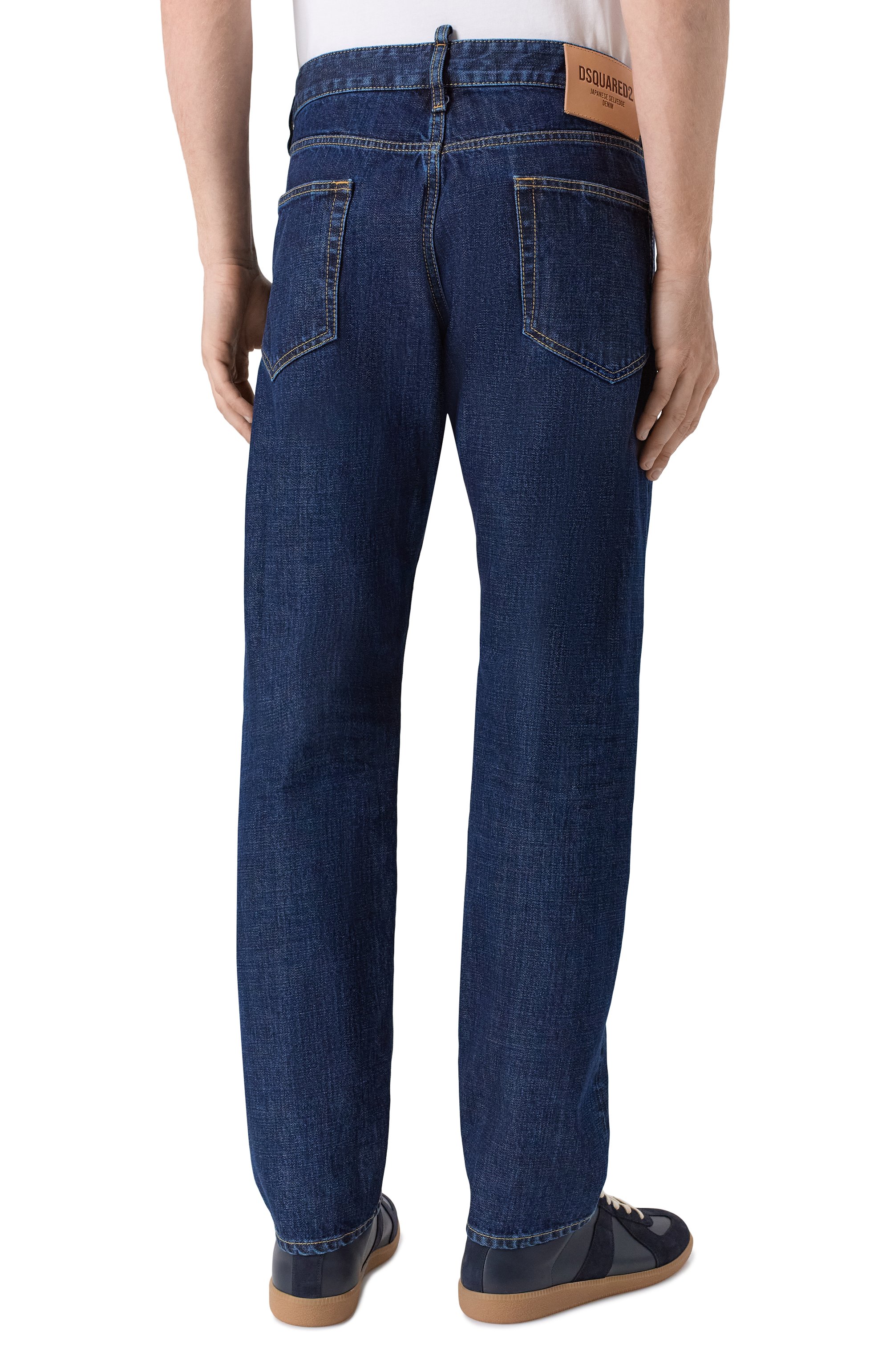 Джинсы tomboy DSQUARED2 темно-синего цвета по цене 98750 руб., арт. S74LB1817/S30833, фото 4 Джинсы tomboy DSQUARED2, арт. S74LB1817/S30833, фото 4