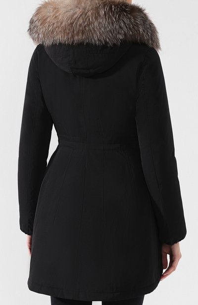 Парка с меховой отделкой капюшона MONCLER черного цвета по цене 221000 руб., арт. D2-093-49934-25-57136, фото 4 Парка с меховой отделкой капюшона MONCLER, арт. D2-093-49934-25-57136, фото 4