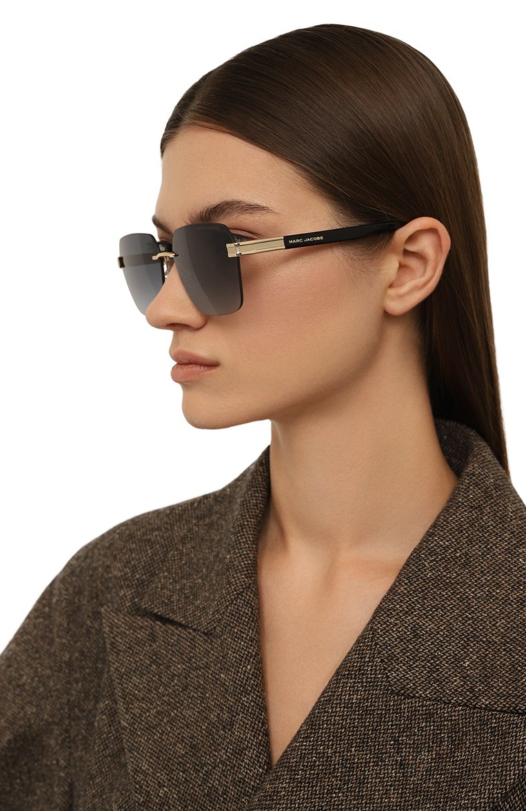Женские солнцезащитные очки MARC JACOBS (THE) черного цвета, арт. MARC 713 807 | Фото 2 (Нос: Не проставлено; Региональные ограничения белый список (Axapta Mercury): Не проставлено; Кросс-КТ: С/з-унисекс; Тип очков: С/з; Материал: Металл; Оптика Гендер: оптика-унисекс; Очки форма: Квадратные)