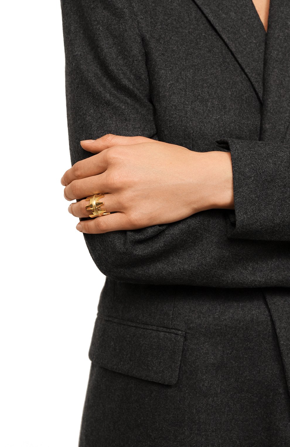 Кольцо crown STATEMENTS золотого цвета по цене 17000 руб., арт. PN R 02C S, фото 2 Кольцо crown STATEMENTS, арт. PN R 02C S, фото 2