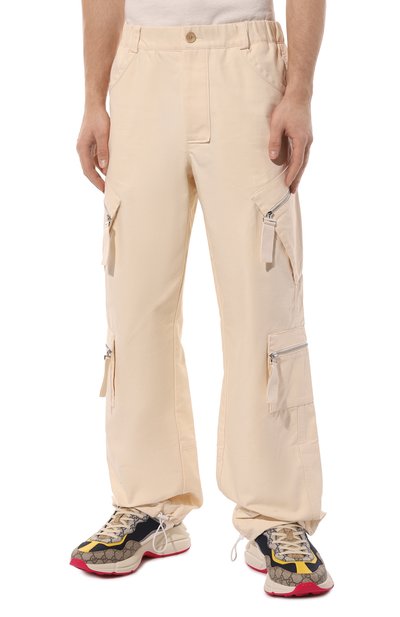 Хлопковые брюки JACQUEMUS светло-бежевого цвета по цене 96750 руб., арт. 22H226PA026/1073WHITE, фото 3 Хлопковые брюки JACQUEMUS, арт. 22H226PA026/1073WHITE, фото 3