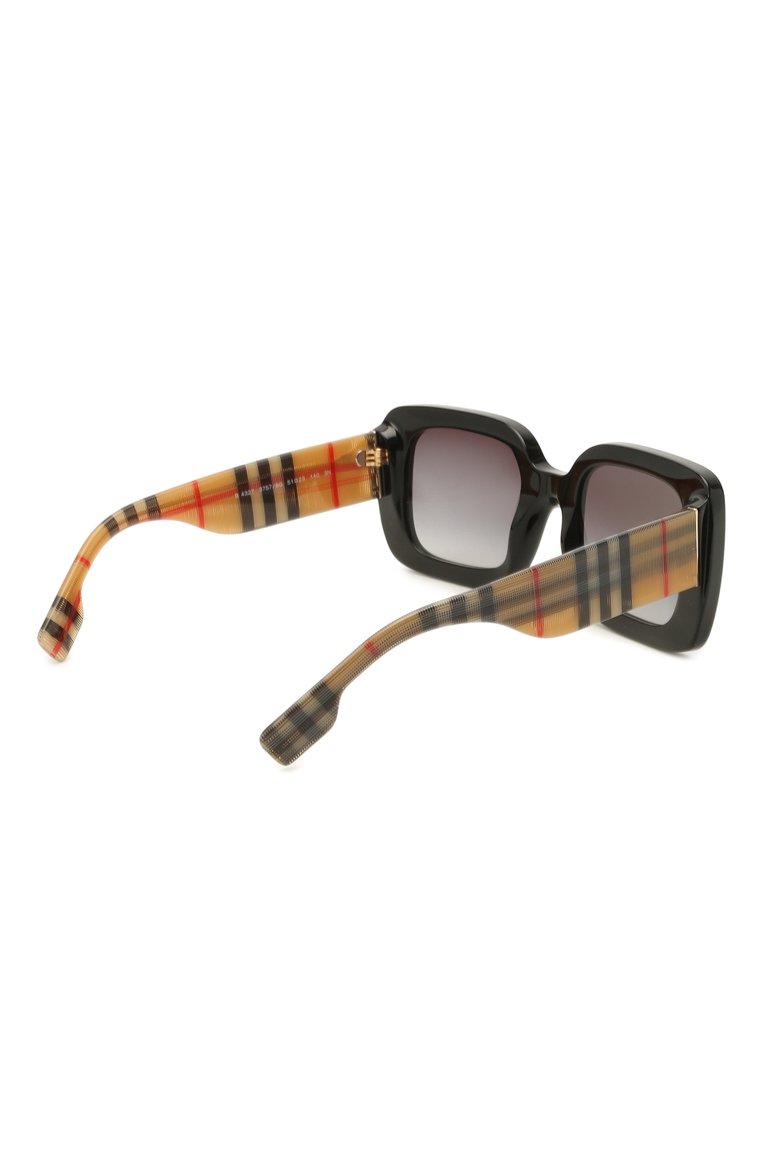 Женские солнцезащитные очки BURBERRY черного цвета, арт. 4327-37578G | Фото 4 (Тип очков: С/з; Региональные ограничения белый список (Axapta Mercury): RU, Не проставлено; Нос: Не проставлено; Материал: Пластик; Очки форма: Прямоугольные, Квадратные; Оптика Гендер: оптика-женское)