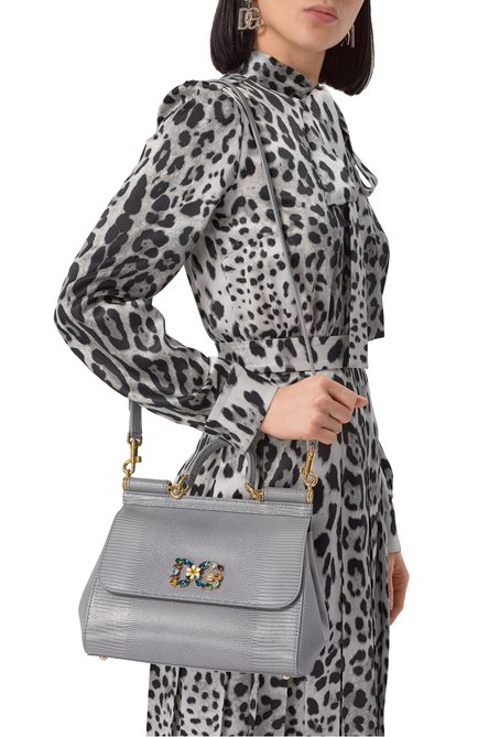 Женская сумка sicily medium DOLCE & GABBANA серого цвета, арт. BB6002/AI742 | Фото 2 (Материал сплава: Проставлено; Материал: Натуральная кожа; Драгоценные камни: Проставлено; Размер: medium; Ремень/цепочка: На ремешке)