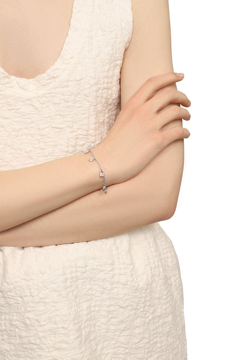Браслет с хрусталем SECRETS JEWELRY серебряного цвета по цене 19900 руб., арт. БХС400126, фото 2 Браслет с хрусталем SECRETS JEWELRY, арт. БХС400126, фото 2