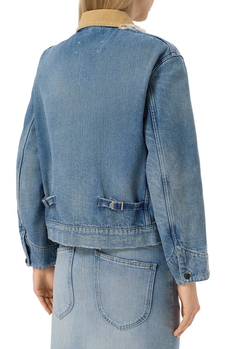 Женская джинсовая куртка MAISON MARGIELA синего цвета, арт. S50AM0636/S30383 | Фото 4 (Рукава: Длинные; Материал внешний: Хлопок, Деним; Автоматизация ТО: Проставлено; Длина (верхняя одежда): Короткие; Автоматизация состава: Проставлено; Материал подклада: Хлопок; Стили: Кэжуэл; Кросс-КТ: Деним, Куртка, Легкие)