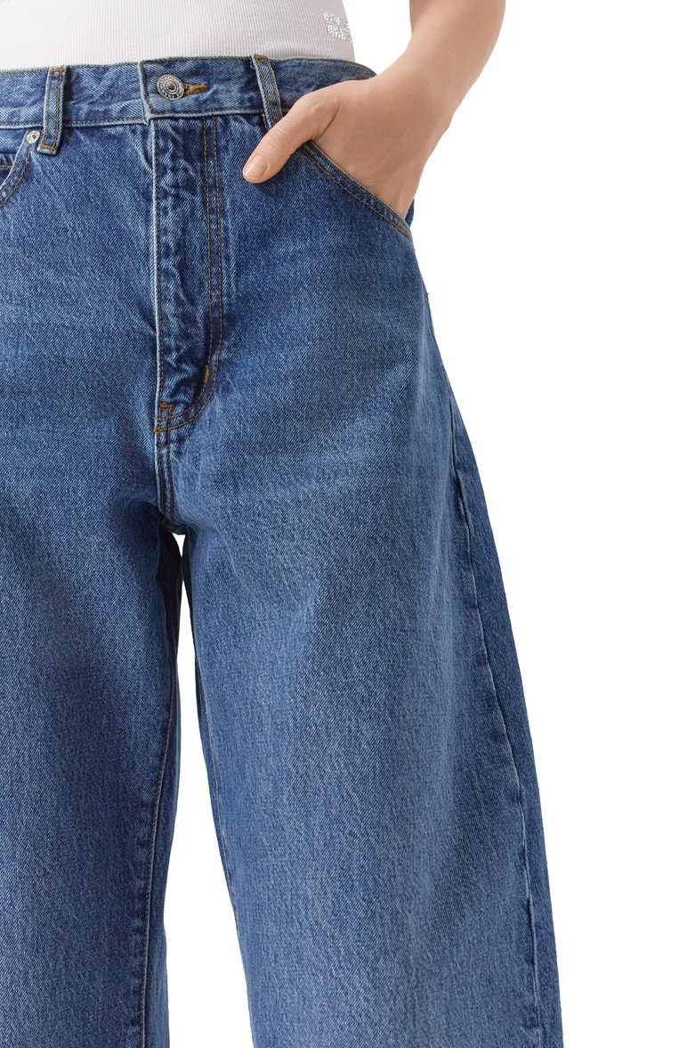 Женские джинсы FRAME DENIM синего цвета, арт. WP25DPAZ05 | Фото 5 (Длина (брюки, джинсы): Стандартные; Кросс-КТ: Деним; Силуэт Ж (брюки и джинсы): Широкие; Материал внешний: Деним, Хлопок; Детали: Делаве; Стили: Гранж)