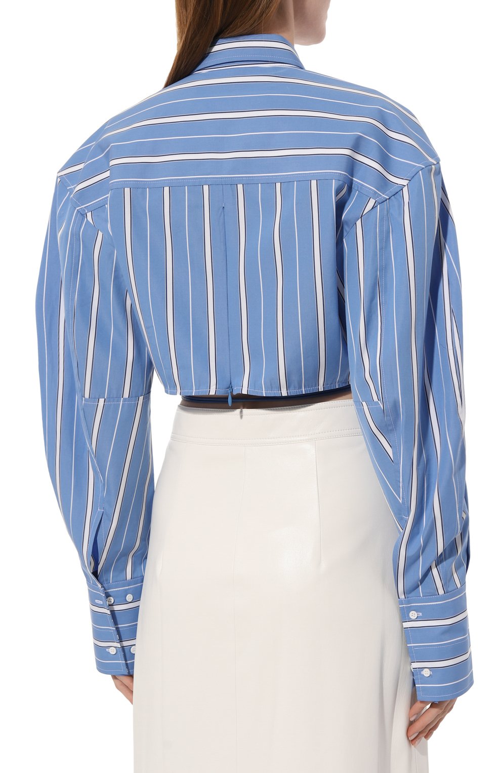 Хлопковая блузка JACQUEMUS голубого цвета по цене 68200 руб., арт. 23E/231SH034-1453, фото 4 Хлопковая блузка JACQUEMUS, арт. 23E/231SH034-1453, фото 4