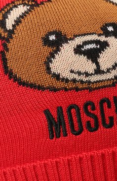 Детского шерстяная шапка MOSCHINO красного цвета, арт. HUX01T/LHE18 | Фото 3 (Материал: Текстиль, Шерсть, Синтетический материал; Тематический товар: Teddy Bear; Нос: Не проставлено; Материал сплава: Проставлено; Региональные ограничения белый список (Axapta Mercury): Не проставлено)
