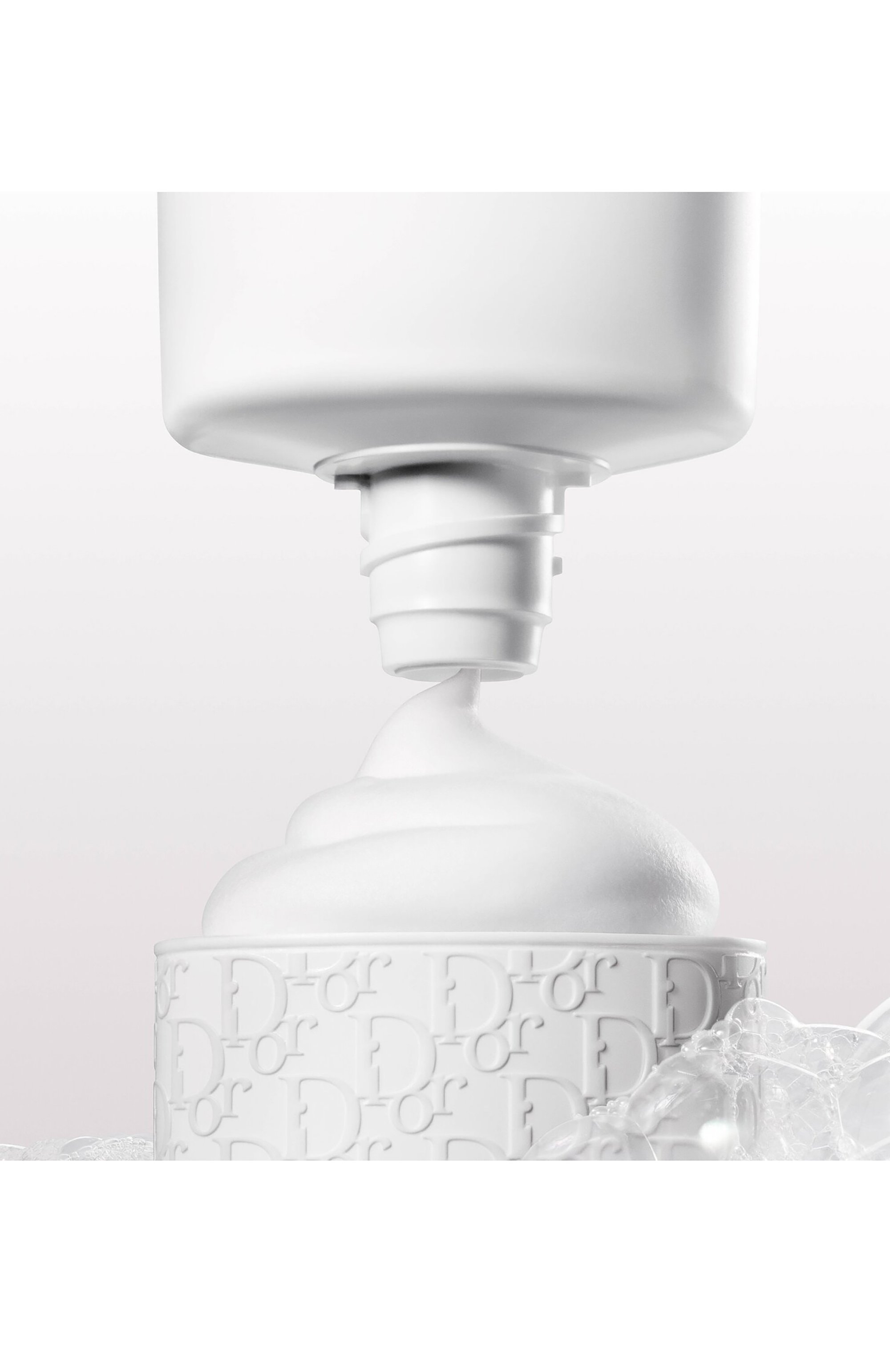 Очищающий мусс для лица с экстрактом нимфеи la mousse off/on (150ml) DIOR, арт. E000000428, фото 3