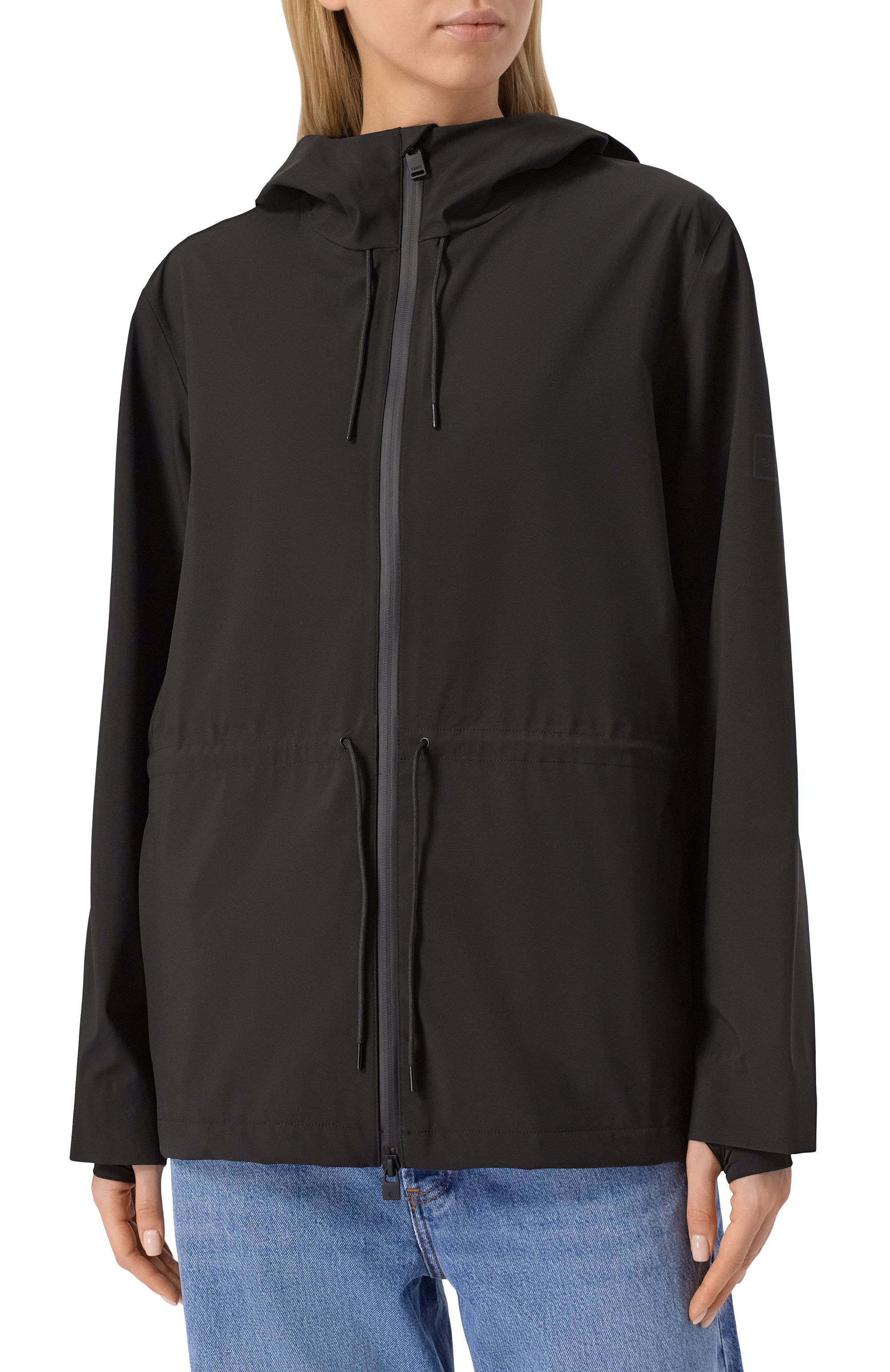 Ветровка RAINS черного цвета по цене 28750 руб., арт. RA12470, фото 7 Ветровка RAINS, арт. RA12470, фото 7