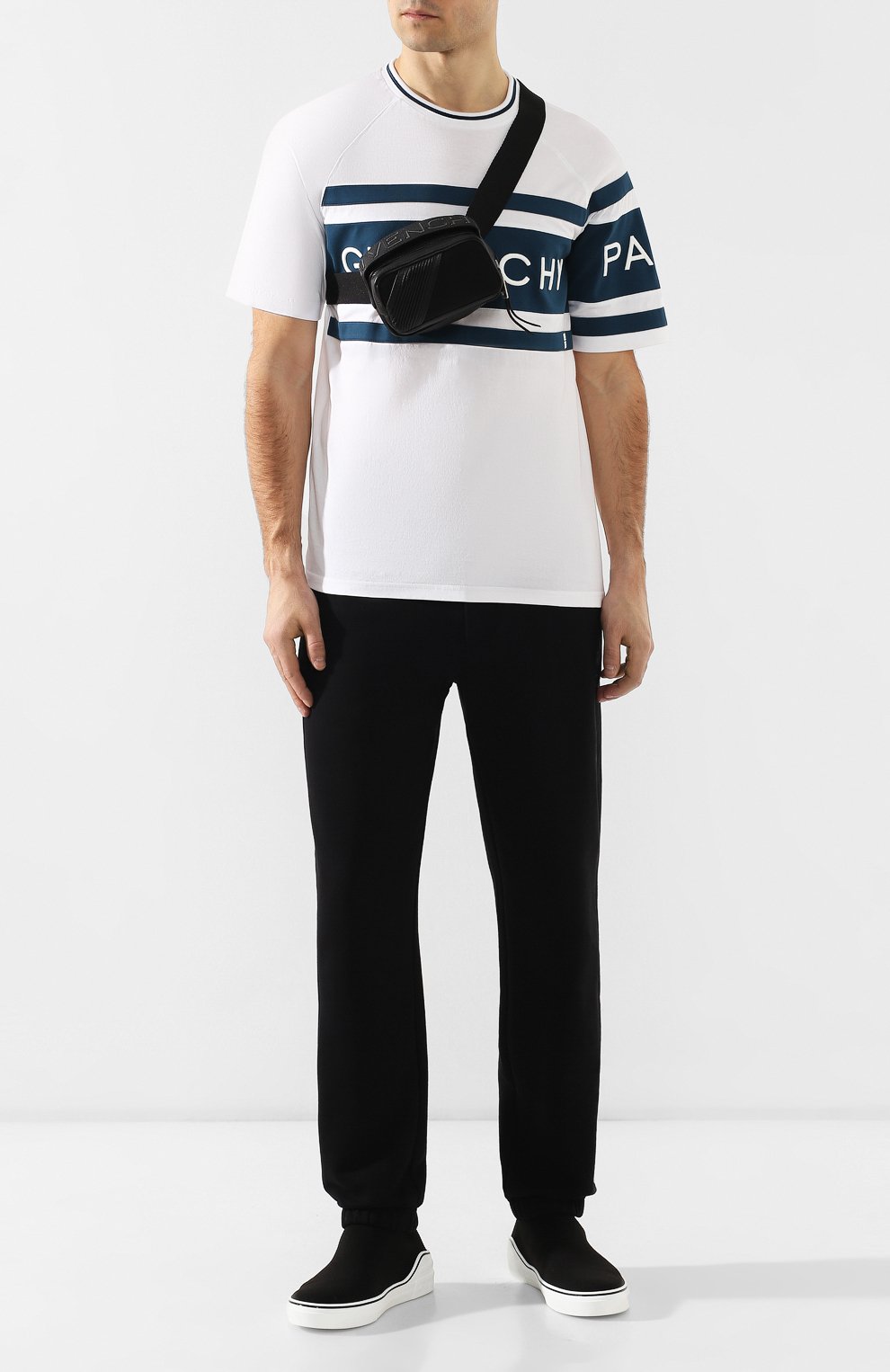 Кожаная поясная сумка mc3 GIVENCHY черного цвета по цене 99800 руб., арт. BK502WK0FH, фото 2 Кожаная поясная сумка mc3 GIVENCHY, арт. BK502WK0FH, фото 2