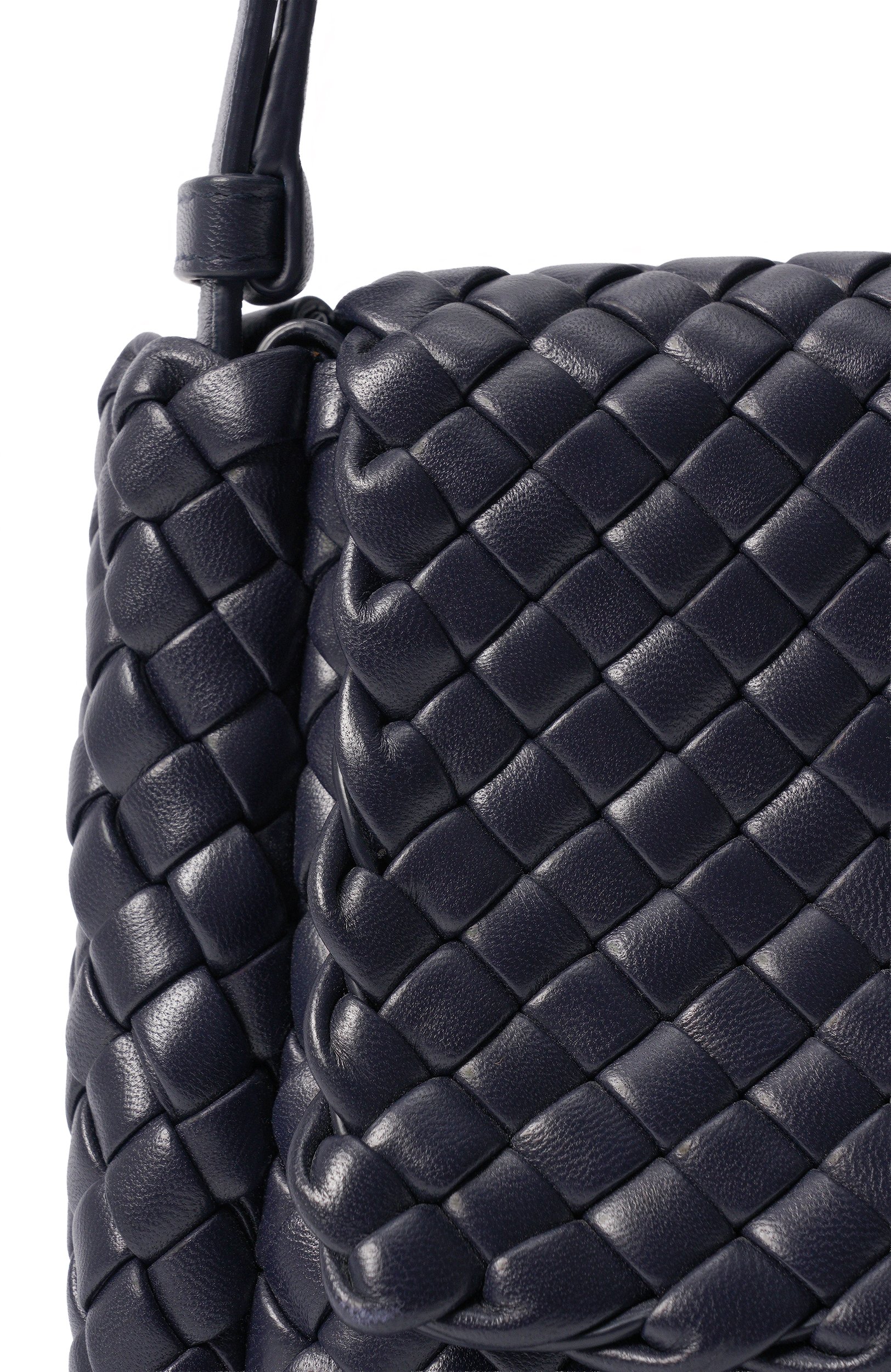 Сумка cobble small BOTTEGA VENETA темно-синего цвета по цене 446000 руб., арт. 762711/V01D, фото 6 Сумка cobble small BOTTEGA VENETA, арт. 762711/V01D, фото 6