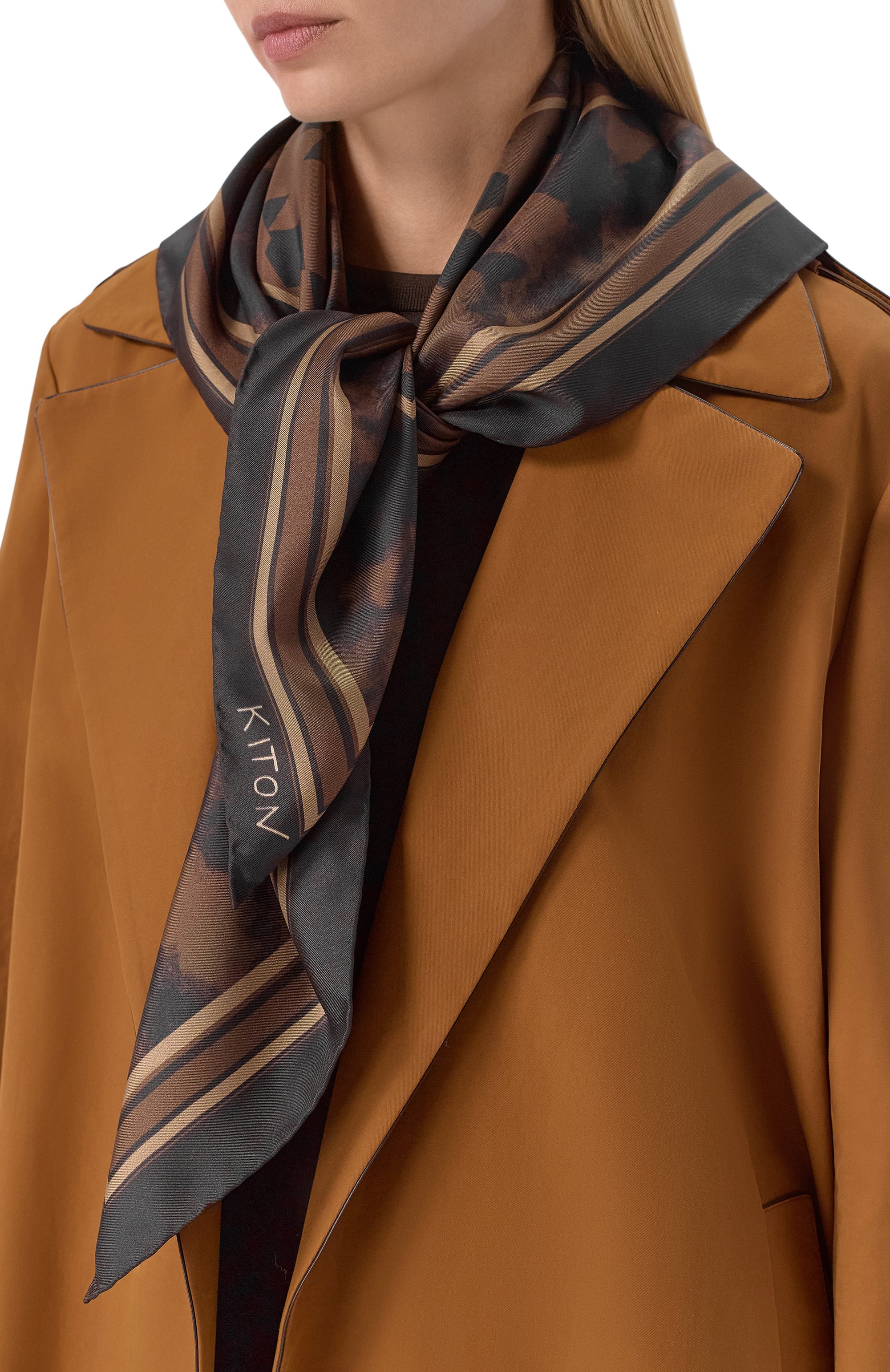 Шелковый платок KITON темно-коричневого цвета по цене 56300 руб., арт. D53754K0570, фото 2 Шелковый платок KITON, арт. D53754K0570, фото 2