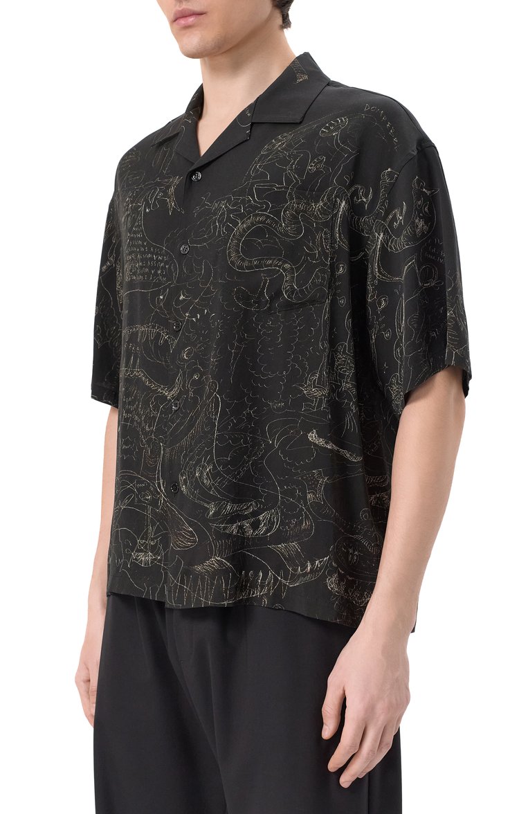 Мужская рубашка из вискозы DOMREBEL черного цвета, арт. UT0PIA/CAMP C0LLAR SHIRT | Фото 3 (Материал сплава: Проставлено; Драгоценные камни: Проставлено; Длина (для топов): Стандартные; Материал внешний: Вискоза; Стили: Кэжуэл; Случай: Повседневный; Воротник: Отложной; Принт: С принтом; Рукава: Короткие)