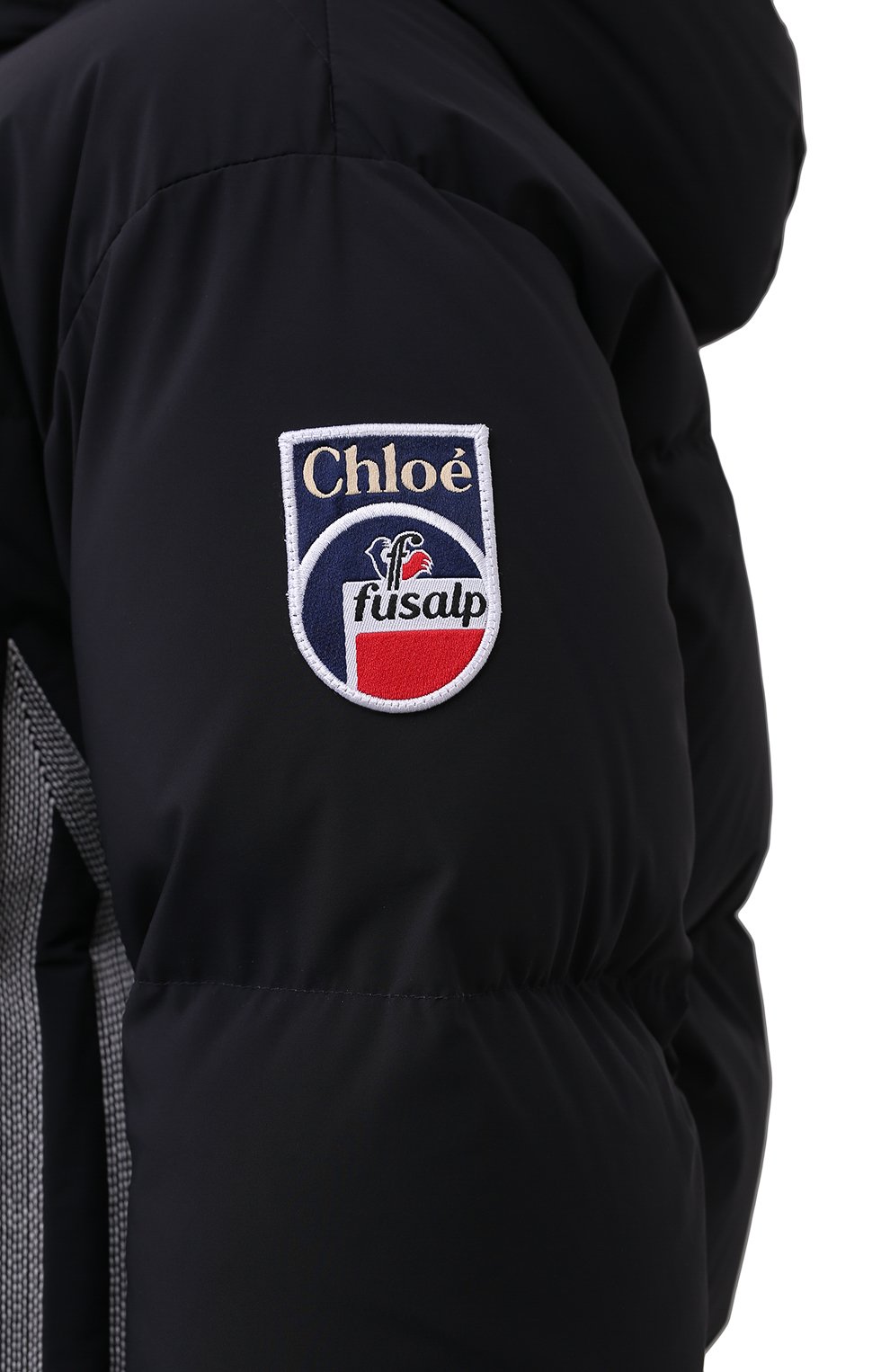 Пуховик chloé x fusalp CHLOÉ темно-синего цвета по цене 184000 руб., арт. A1056, фото 5 Пуховик chloé x fusalp CHLOÉ, арт. A1056, фото 5