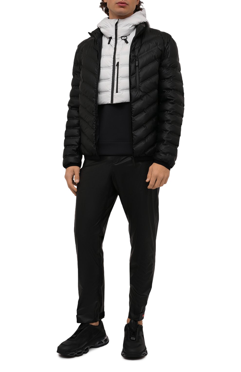 Пуховый жилет PRADA белого цвета по цене 145000 руб., арт. SGB802-1XYW-F0K74-212, фото 2 Пуховый жилет PRADA, арт. SGB802-1XYW-F0K74-212, фото 2