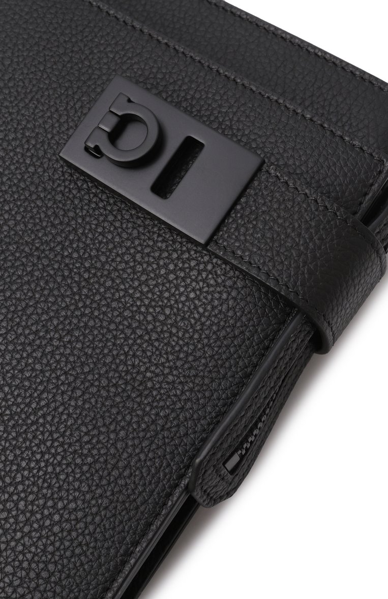 Мужской портфель FERRAGAMO черного цвета, арт. 241258/763935 | Фото 3 (Материал: Натуральная кожа; Размер: large; Сумки-технические: Портфели; Автоматизация ТО: Проставлено; Автоматизация состава: Проставлено)