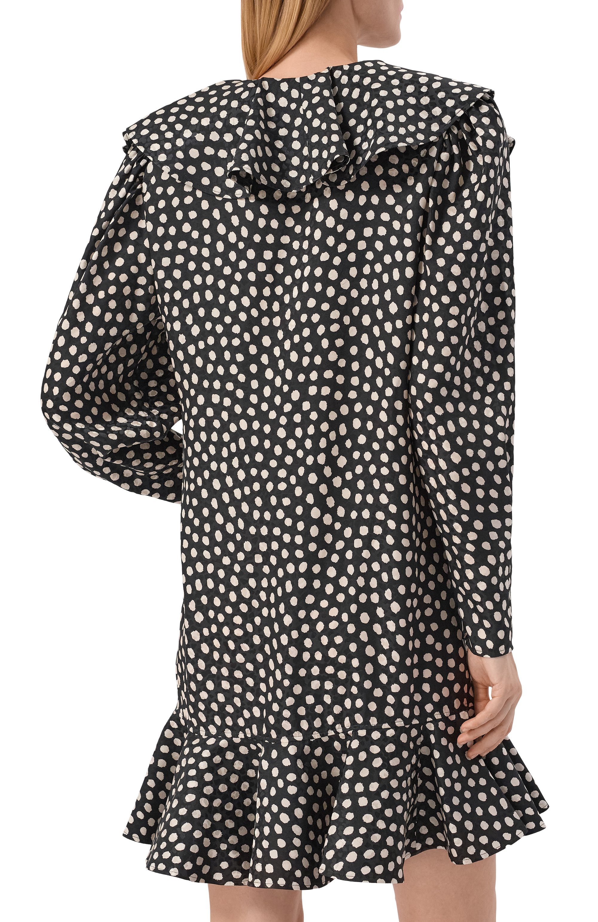 Шелковое платье CHLOÉ черно-белого цвета по цене 299500 руб., арт. CH26SR037300, фото 3 Шелковое платье CHLOÉ, арт. CH26SR037300, фото 3