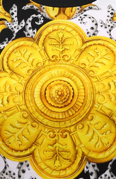 Хлопковая футболка VERSACE разноцветного цвета по цене 47450 руб., арт. A87458/A236028, фото 5 Хлопковая футболка VERSACE, арт. A87458/A236028, фото 5