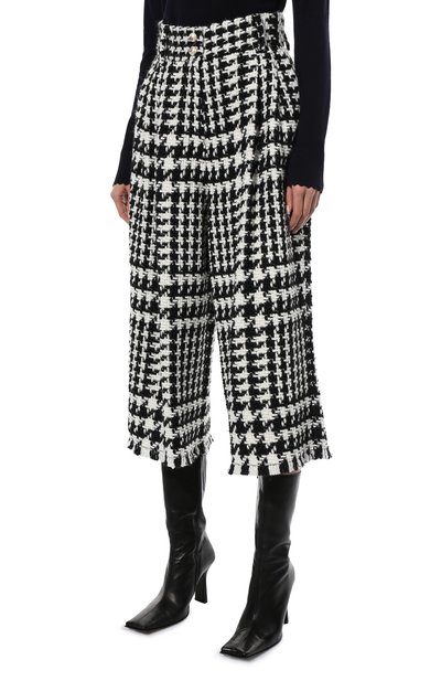 Кюлоты DOLCE & GABBANA черно-белого цвета по цене 120500 руб., арт. FTCAXT/FMMGX, фото 3 Кюлоты DOLCE & GABBANA, арт. FTCAXT/FMMGX, фото 3