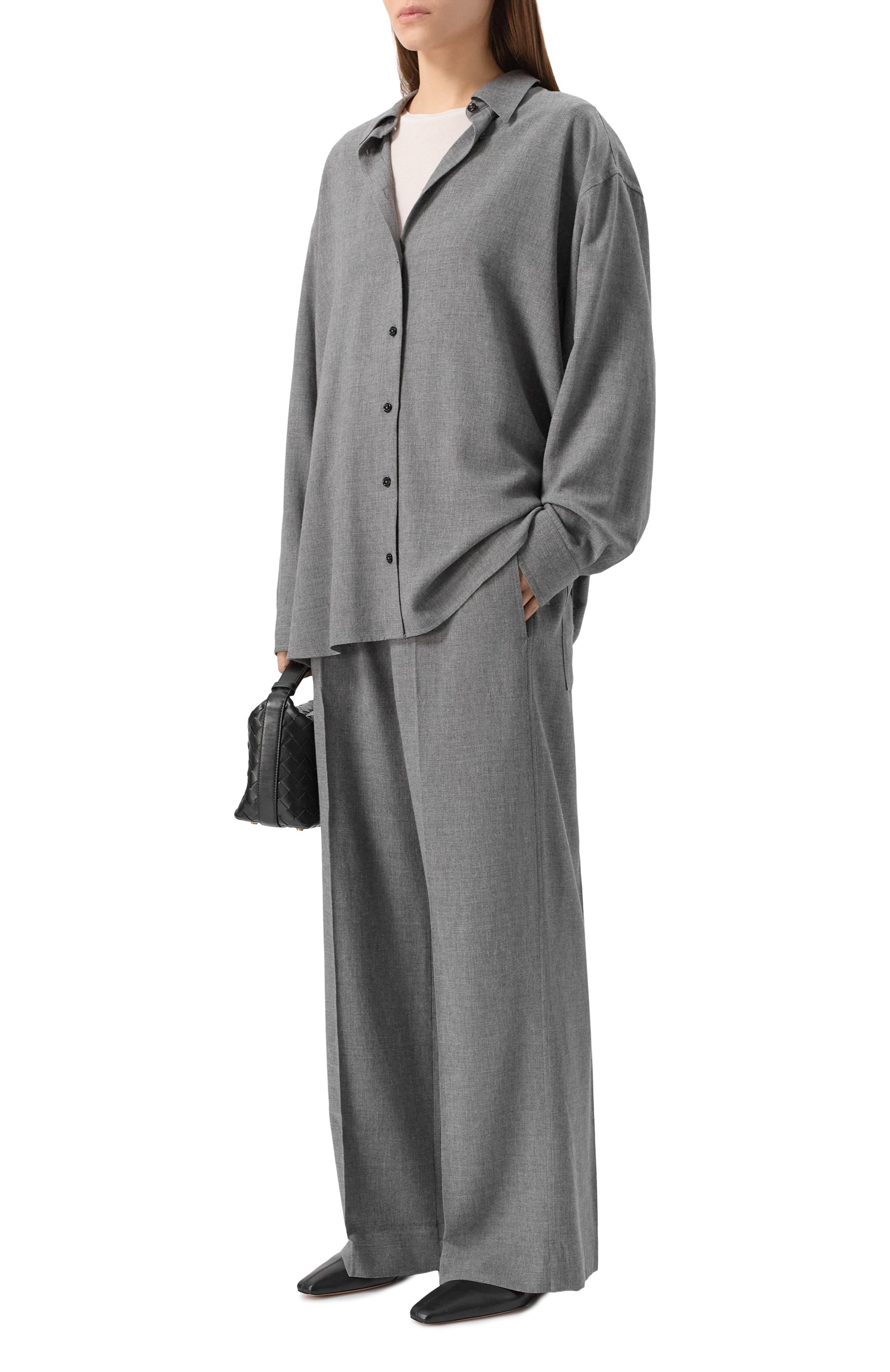 Брюки из вискозы и шерсти TOTEME серого цвета по цене 61650 руб., арт. 254-WRB0370-FB0016, фото 2 Брюки из вискозы и шерсти TOTEME, арт. 254-WRB0370-FB0016, фото 2