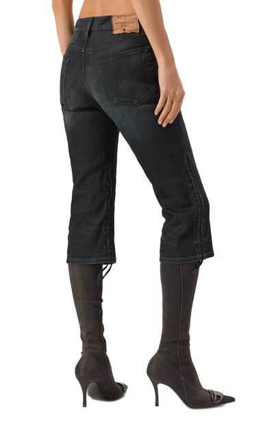 Джинсовые шорты BALENCIAGA темно-синего цвета по цене 159500 руб., арт. 809619/TRW64, фото 4 Джинсовые шорты BALENCIAGA, арт. 809619/TRW64, фото 4