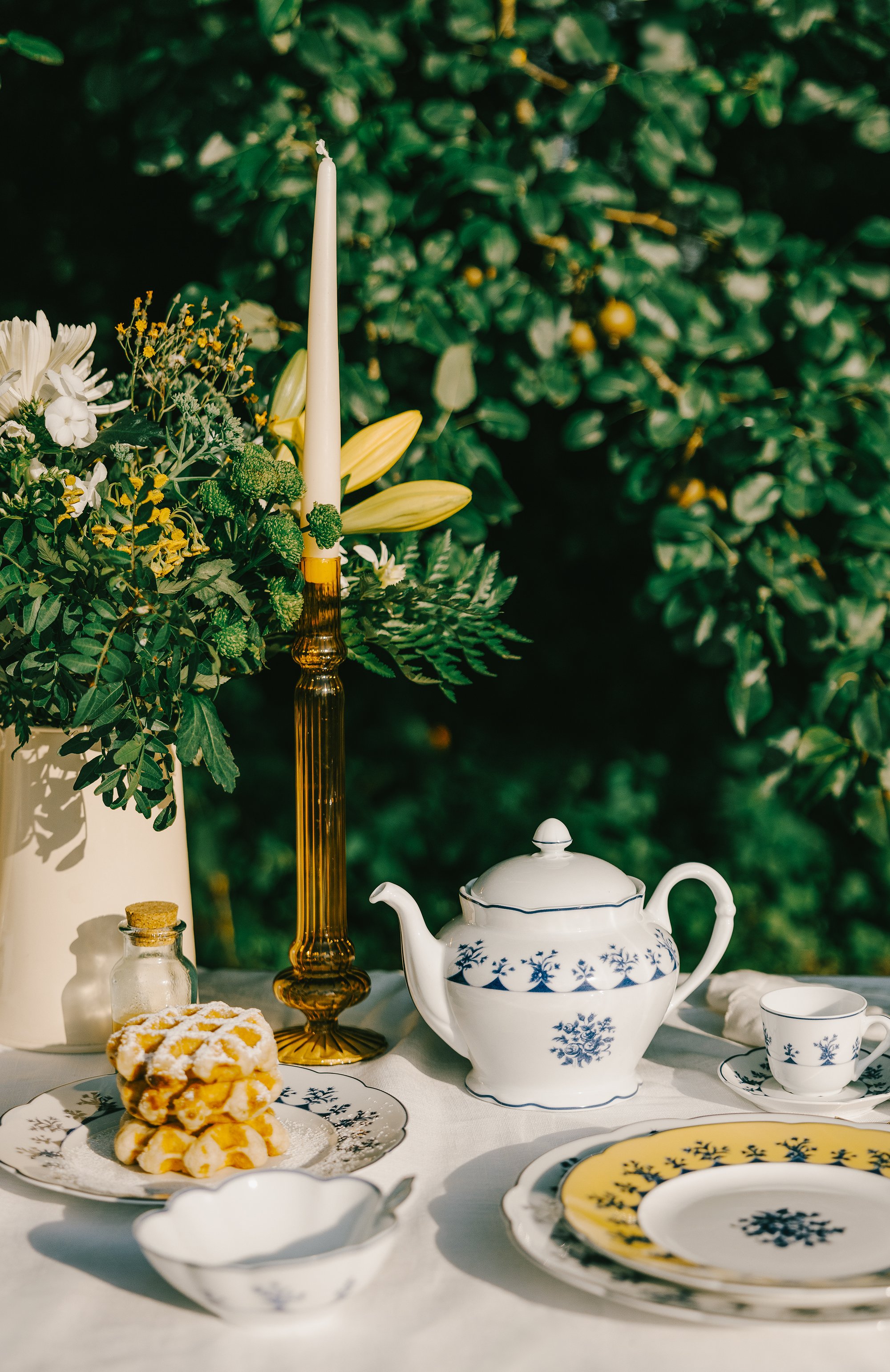 Тарелка салатная chateaubriand jaune BERNARDAUD желтого цвета по цене 9950 руб., арт. 2595/3245, фото 2 Тарелка салатная chateaubriand jaune BERNARDAUD, арт. 2595/3245, фото 2