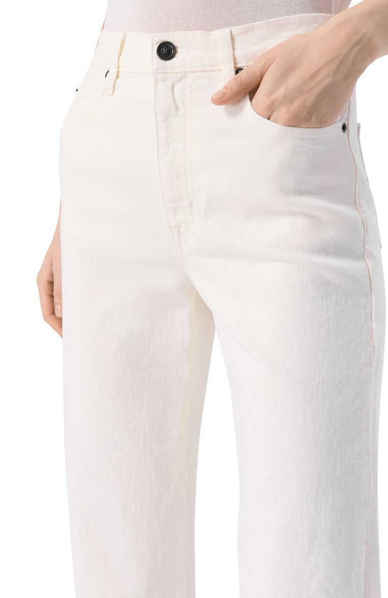 Женские джинсы grace crop SLVRLAKE белого цвета, арт. GRCJ701PWHTE | Фото 5 (Материал внешний: Хлопок, Деним; Длина (брюки, джинсы): Стандартные; Кросс-КТ: Деним; Детали: Бахрома; Силуэт Ж (брюки и джинсы): Расклешенные; Стили: Гранж)