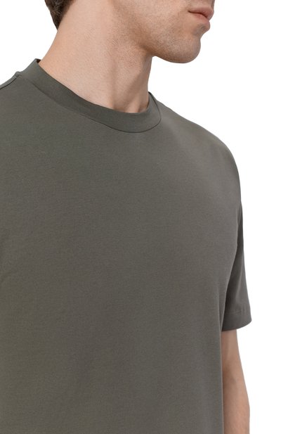 Хлопковая футболка BRIONI хаки цвета по цене 51200 руб., арт. UJSY0L/0D620, фото 5 Хлопковая футболка BRIONI, арт. UJSY0L/0D620, фото 5