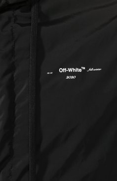 Мужской плащ OFF-WHITE черного цвета, арт. 0MEA171E19E060031091 | Фото 5 (Материал внешний: Синтетический материал; Статус проверки: Проверено, Проверена категория; Мужское Кросс-КТ: Верхняя одежда, Плащ-верхняя одежда; Длина (верхняя одежда): До колена; Рукава: Длинные; Стили: Гранж; Материал сплава: Проставлено, Проверено; Драгоценные камни: Проставлено)