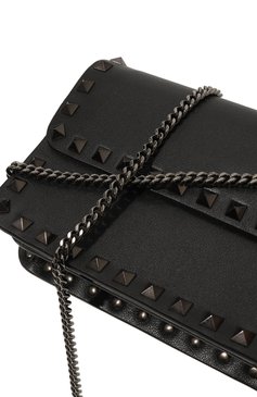 Женская сумка rockstud VALENTINO черного цвета, арт. 5W2P0S61/VBL | Фото 3 (Ремень/цепочка: На ремешке; Размер: small; Материал: Натуральная кожа; Драгоценные камни: Проставлено; Материал сплава: Проставлено)