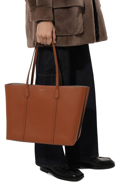 Сумка-тоут perry TORY BURCH коричневого цвета по цене 69950 руб., арт. 81932, фото 2 Сумка-тоут perry TORY BURCH, арт. 81932, фото 2