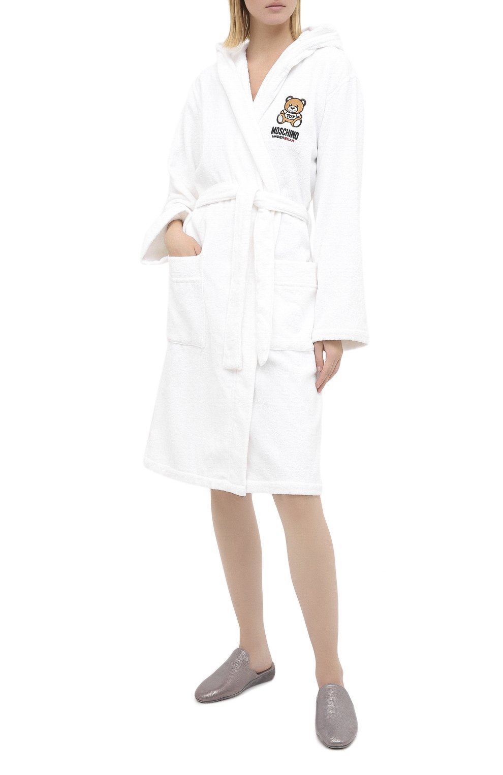 Хлопковый халат MOSCHINO белого цвета по цене 24500 руб., арт. A7301/9040, фото 2 Хлопковый халат MOSCHINO, арт. A7301/9040, фото 2
