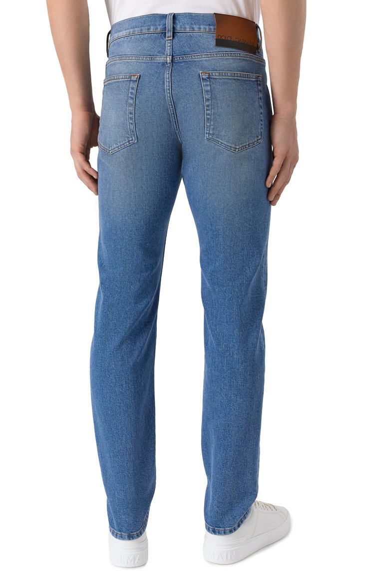Мужские джинсы slim DOLCE & GABBANA синего цвета, арт. GY07CD/G8MZ6 | Фото 4 (Длина (брюки, джинсы): Стандартные; Автоматизация ТО: Проставлено; Автоматизация состава: Проставлено; Материал внешний: Хлопок, Деним; Кросс-КТ: Деним; Силуэт М (брюки): Прямые; Детали: Делаве; Стили: Повседневный)
