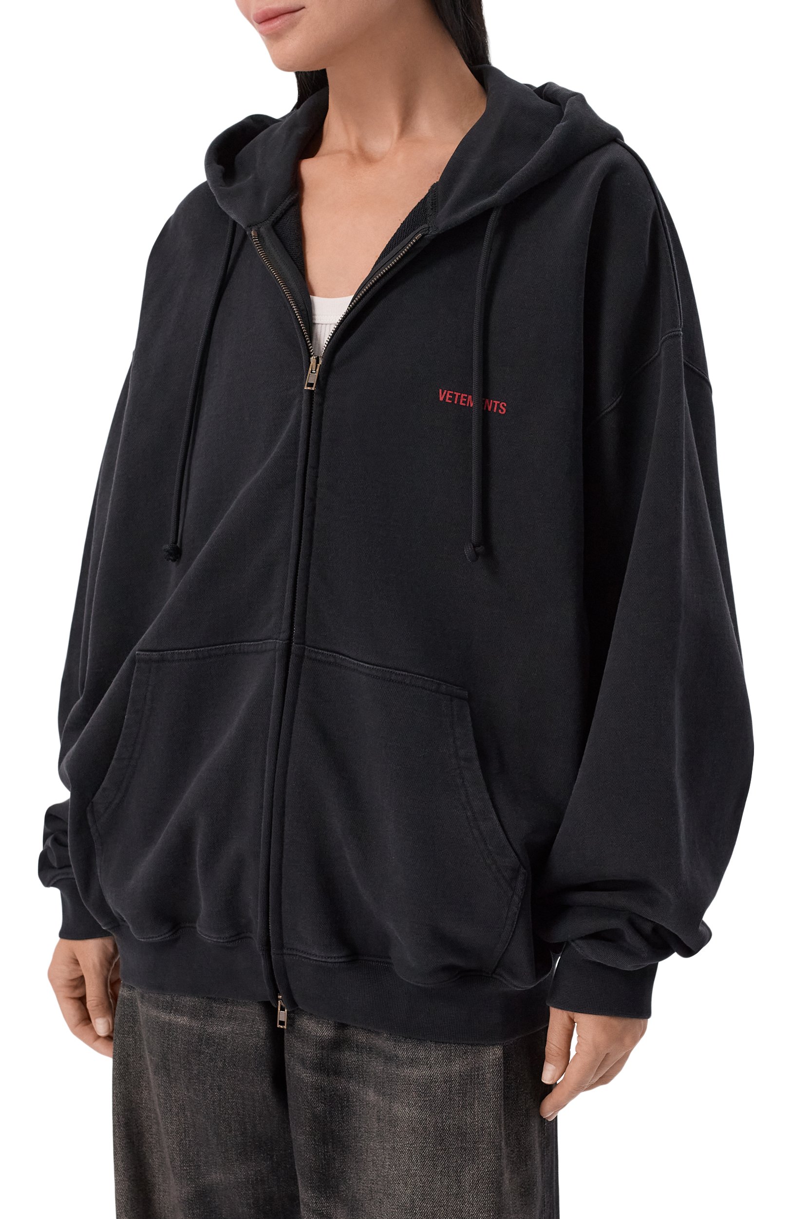 Хлопковая толстовка VETEMENTS черного цвета по цене 109500 руб., арт. MH27ZU139B, фото 3 Хлопковая толстовка VETEMENTS, арт. MH27ZU139B, фото 3
