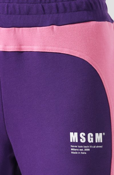 Хлопковые джоггеры MSGM фиолетового цвета по цене 17650 руб., арт. 2841MDP61 207299, фото 5 Хлопковые джоггеры MSGM, арт. 2841MDP61 207299, фото 5