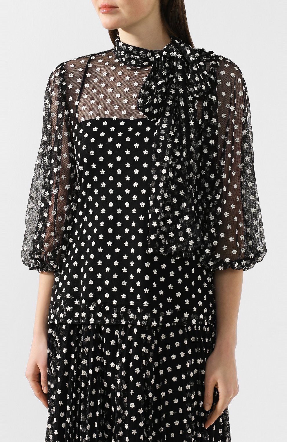 Блузка REDVALENTINO черного цвета по цене 55150 руб., арт. TR3AA00X/4SR, фото 3 Блузка REDVALENTINO, арт. TR3AA00X/4SR, фото 3