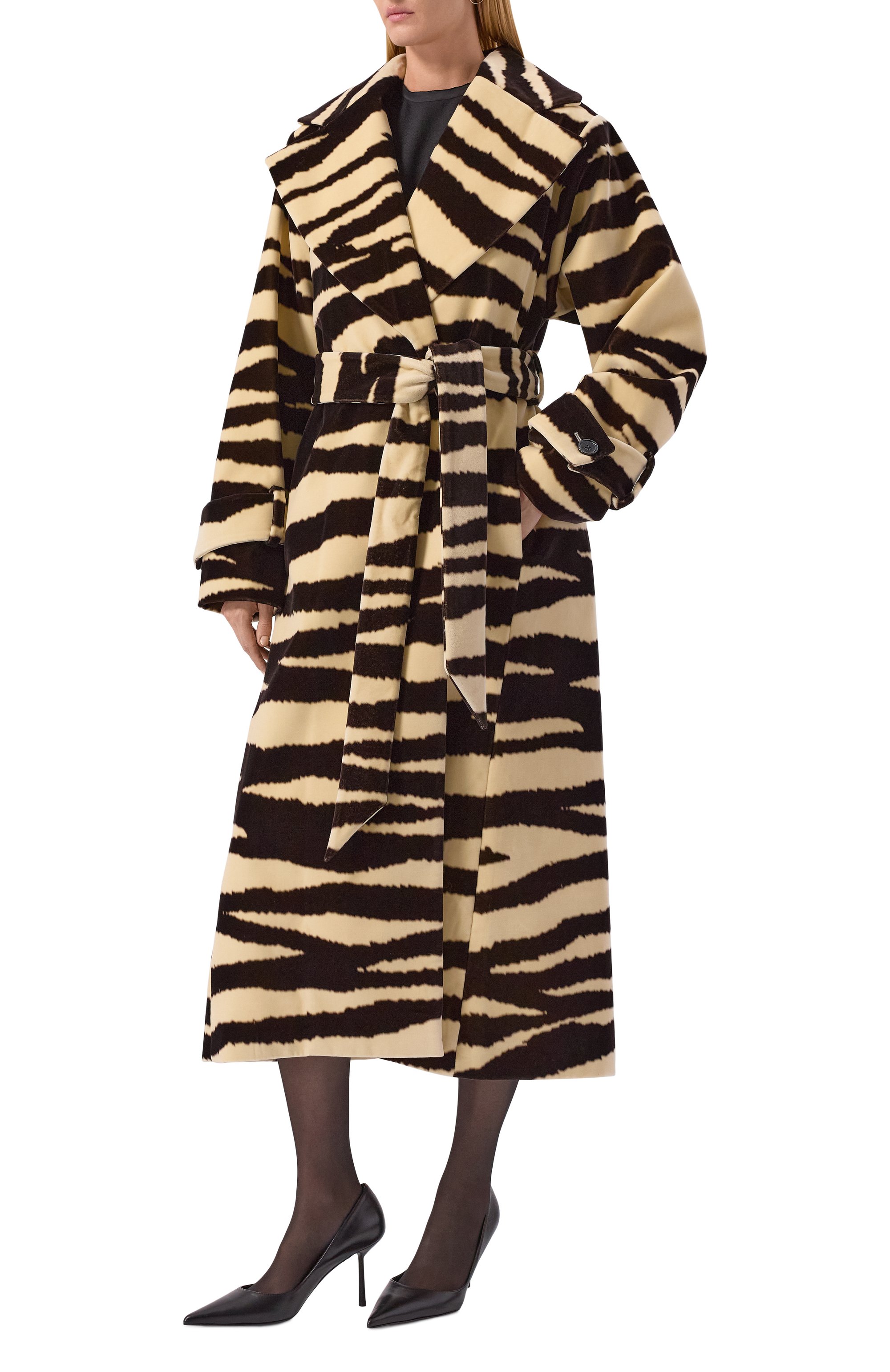 Бархатное пальто NINA RICCI разноцветного цвета по цене 251500 руб., арт. 25ACMA001/C01101, фото 3 Бархатное пальто NINA RICCI, арт. 25ACMA001/C01101, фото 3