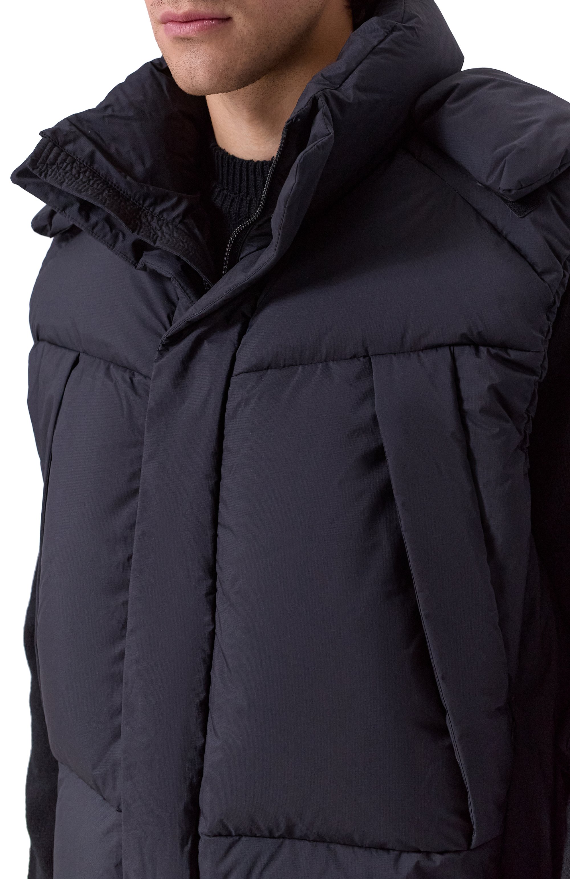 Пуховый жилет JUUN.J черного цвета по цене 170500 руб., арт. JC5X39P77, фото 5 Пуховый жилет JUUN.J, арт. JC5X39P77, фото 5