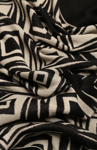 Платок ALBERTA FERRETTI черно-белого цвета по цене 48650 руб., арт. 222U/A3311/6669, фото 4 Платок ALBERTA FERRETTI, арт. 222U/A3311/6669, фото 4