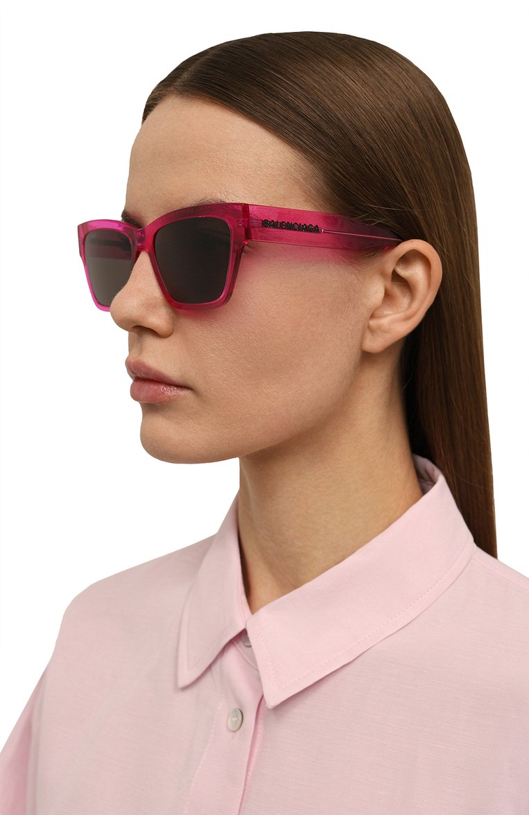 Женские солнцезащитные очки BALENCIAGA розового цвета, арт. BB0307SA 005 | Фото 2 (Региональные ограничения белый список (Axapta Mercury): Не проставлено; Нос: Не проставлено; Тип очков: С/з; Материал: Пластик; Очки форма: Квадратные; Оптика Гендер: оптика-женское)