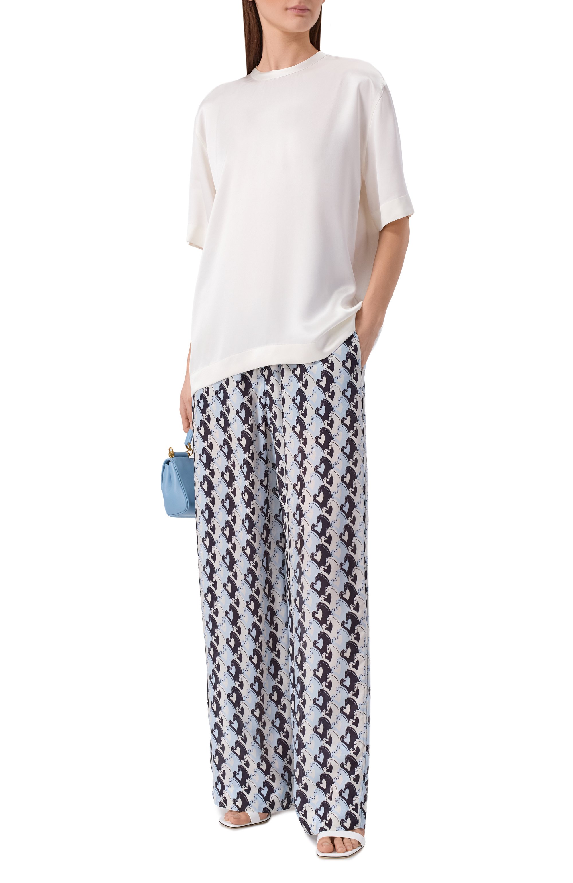 Брюки из вискозы LANVIN голубого цвета по цене 148500 руб., арт. RW-TR0035-6271-P26, фото 2 Брюки из вискозы LANVIN, арт. RW-TR0035-6271-P26, фото 2