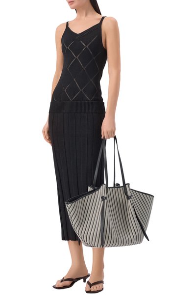 Сумка-тоут mochi xl YUZEFI светло-бежевого цвета по цене 103500 руб., арт. XL M0CHI/W0VEN CANVAS, фото 3 Сумка-тоут mochi xl YUZEFI, арт. XL M0CHI/W0VEN CANVAS, фото 3