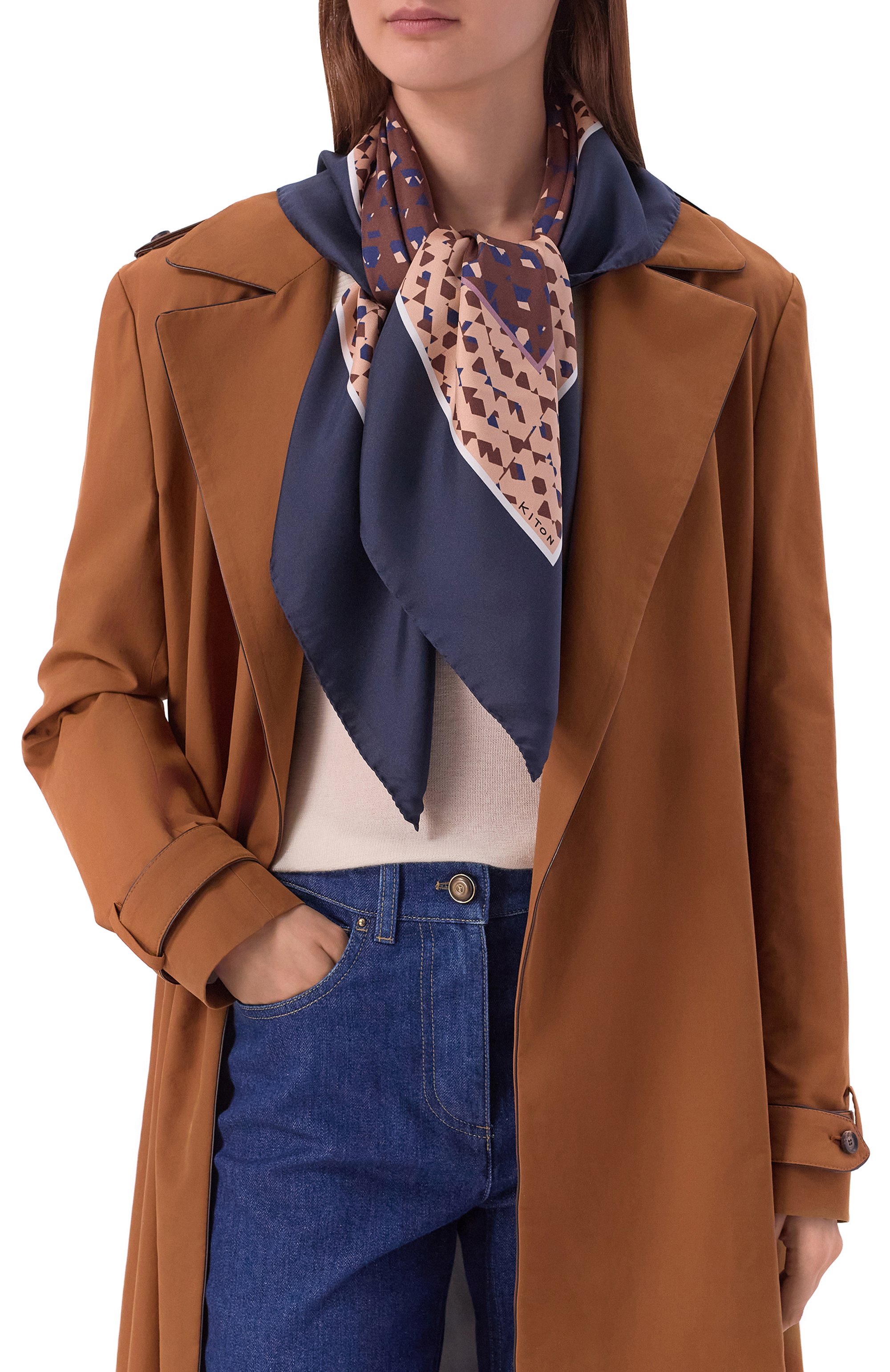 Шелковый платок KITON разноцветного цвета по цене 59950 руб., арт. D62909K0547, фото 2 Шелковый платок KITON, арт. D62909K0547, фото 2