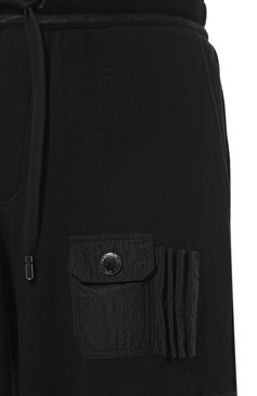 Мужские хлопковые шорты DOLCE & GABBANA черного цвета, арт. GVTTHZ/HU7CK | Фото 5 (Длина Шорты М: Ниже колена; Материал внешний: Хлопок; Принт: Без принта; Случай: Повседневный; Стили: Кэжуэл; Материал сплава: Проставлено; Драгоценные камни: Проставлено)