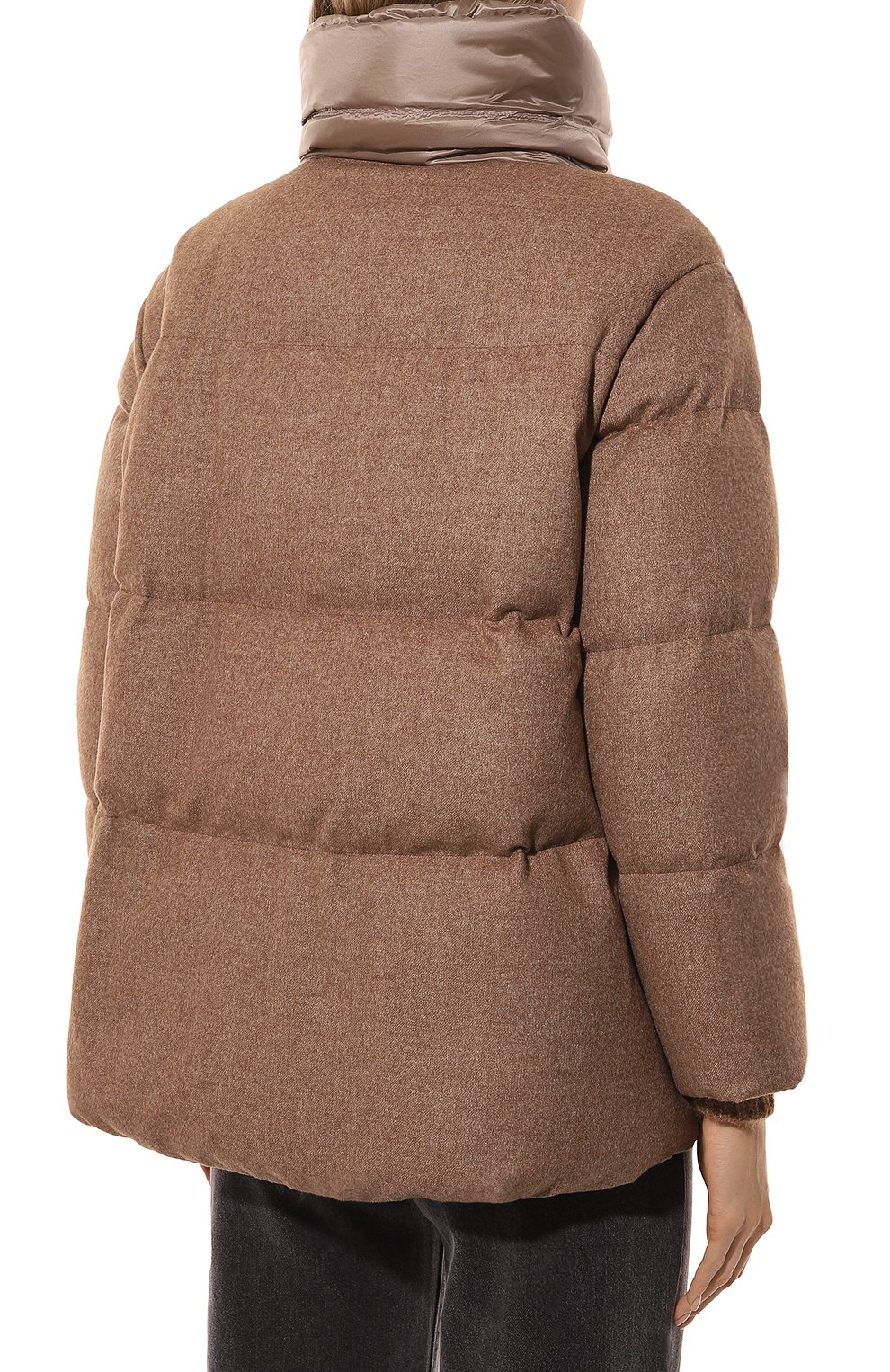 Пуховик HERNO бежевого цвета по цене 140500 руб., арт. PI001740D-RUS/38087, фото 4 Пуховик HERNO, арт. PI001740D-RUS/38087, фото 4