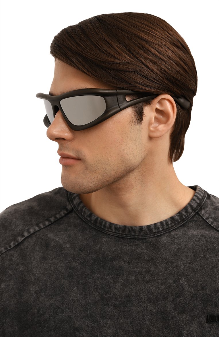Женские солнцезащитные очки MYKITA серого цвета, арт. MARFA/342 | Фото 3 (Региональные ограничения белый список (Axapta Mercury): Не проставлено; Нос: Не проставлено; Тип очков: С/з; Материал: Пластик; Кросс-КТ: С/з-унисекс; Очки форма: Маска; Оптика Гендер: оптика-унисекс)