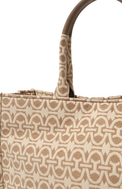 Сумка-тоут never without COCCINELLE бежевого цвета по цене 32000 руб., арт. E1 MBD 18 02 01, фото 3 Сумка-тоут never without COCCINELLE, арт. E1 MBD 18 02 01, фото 3