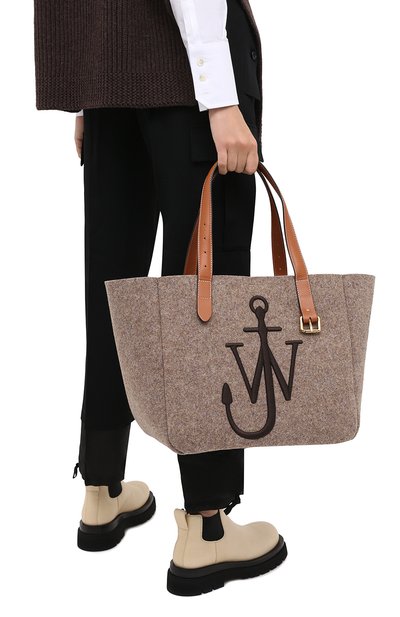 Сумка-тоут belt JW ANDERSON коричневого цвета по цене 66750 руб., арт. HB0243 FA0029, фото 2 Сумка-тоут belt JW ANDERSON, арт. HB0243 FA0029, фото 2