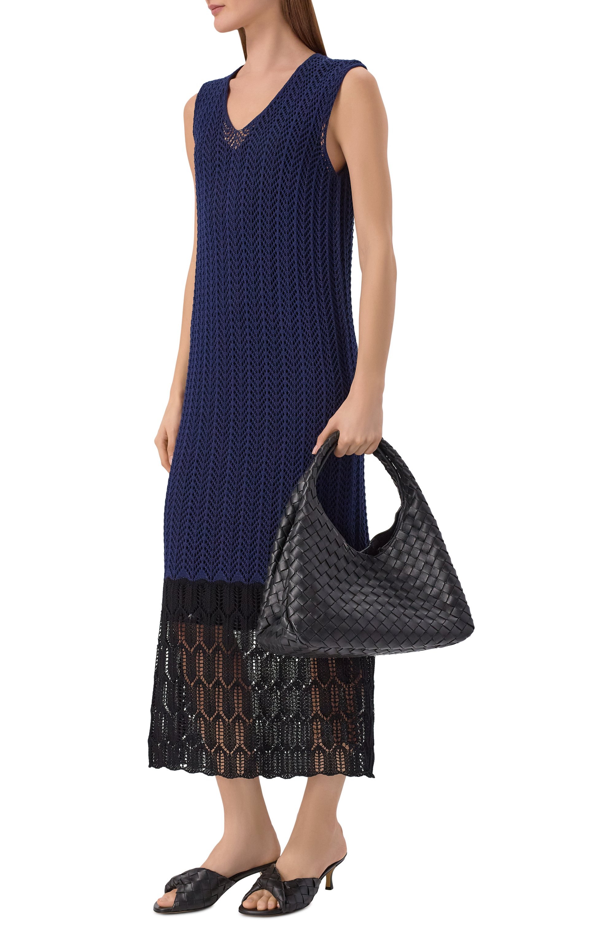 Сумка campana medium BOTTEGA VENETA черного цвета по цене 512000 руб., арт. 844249/V4SC0, фото 3 Сумка campana medium BOTTEGA VENETA, арт. 844249/V4SC0, фото 3